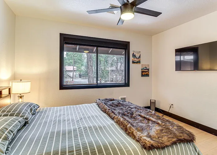 Sledding Thrills & Fireside Warmth: Holiday home *